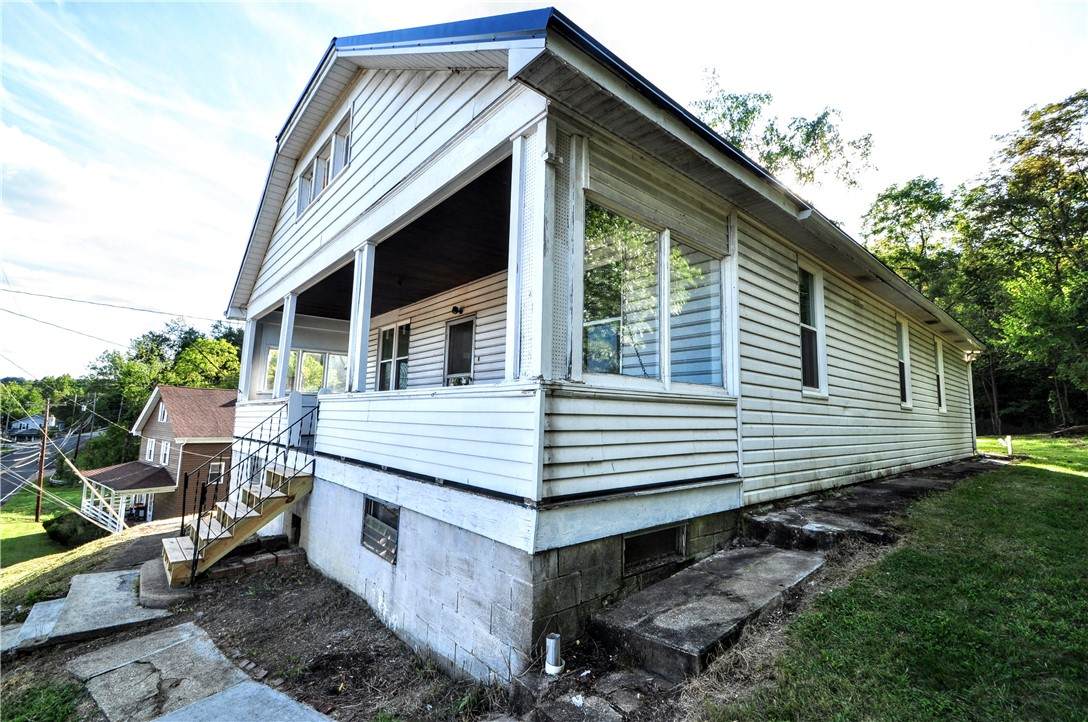 1745 Blythedale Road - Photo 1