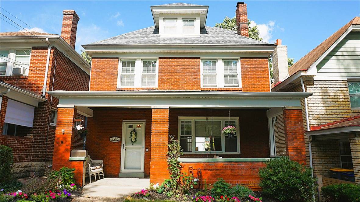 1232 Kelton Ave - Photo 1