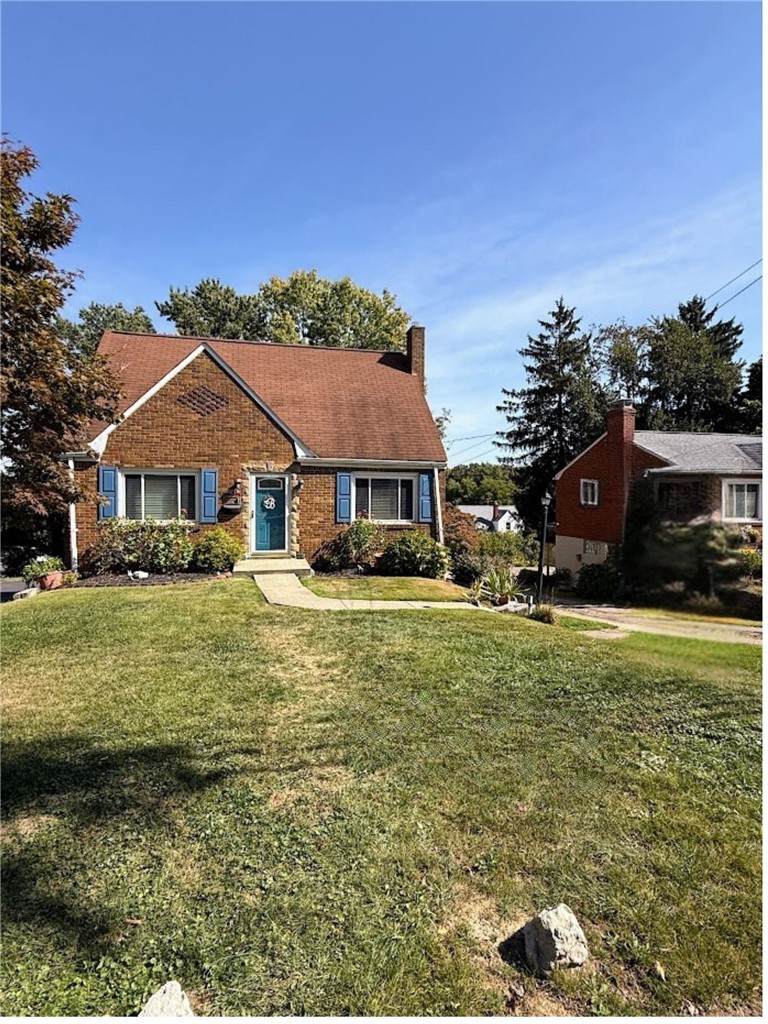 1051 Grandview Ave - Photo 1