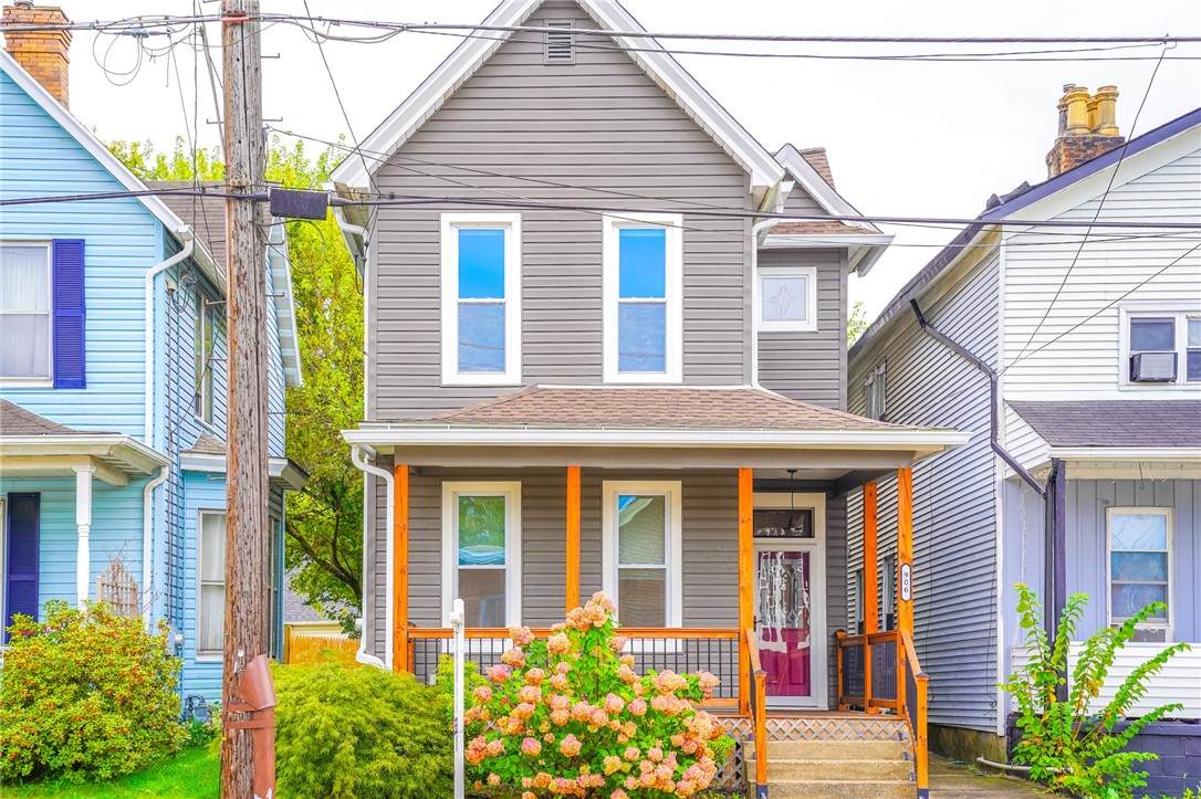 906 11th Street - Photo 1