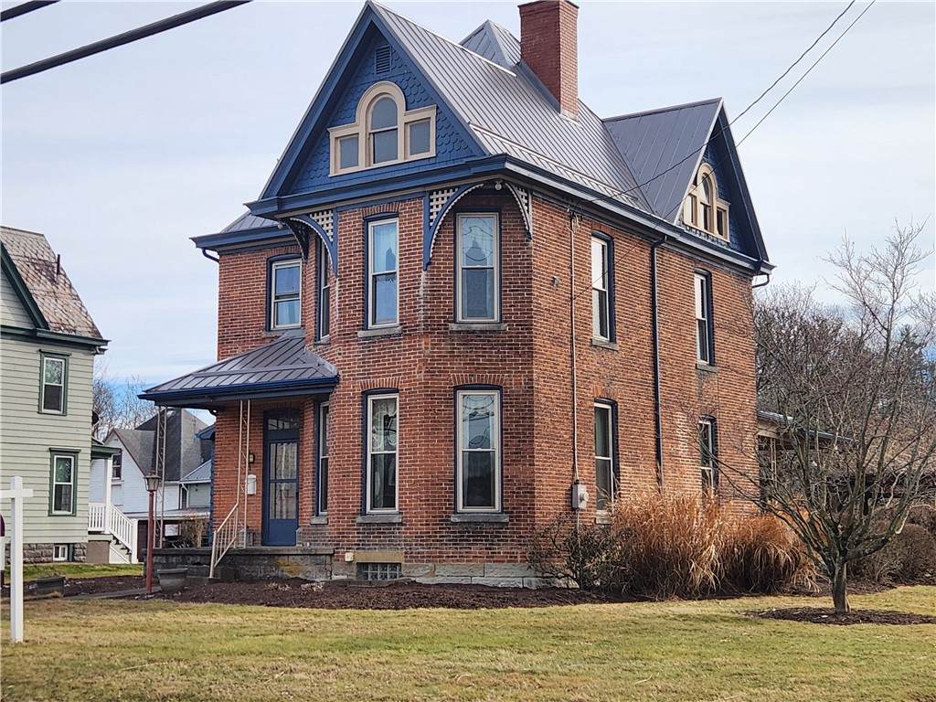 664 Greene St - Photo 1