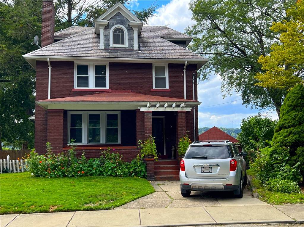 225 Highland Ave - Photo 1