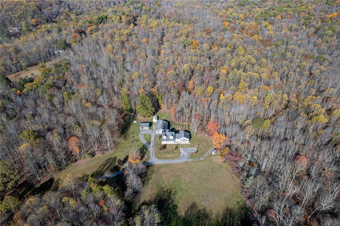 120 Youngstown Ridge Rd - Photo 1