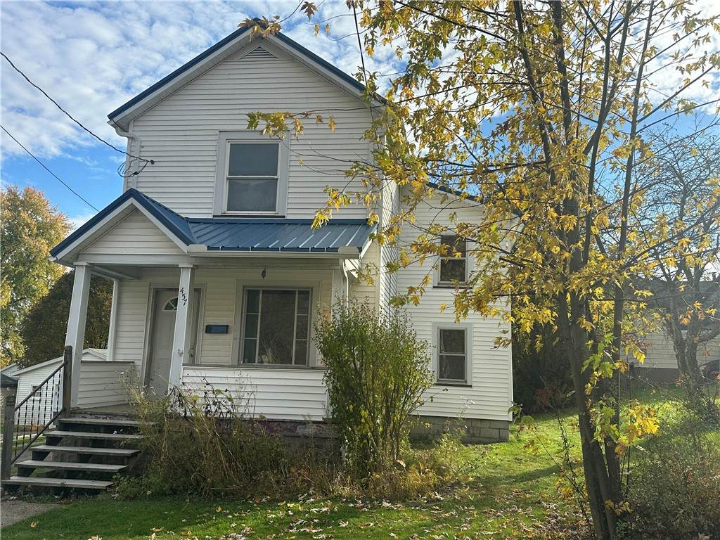 457 Lincoln St - Photo 1