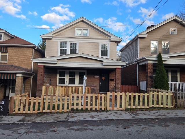 212 Parkfield St - Photo 1