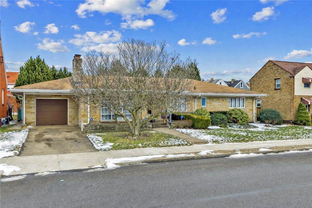 936 Kennedy Dr - Photo 1