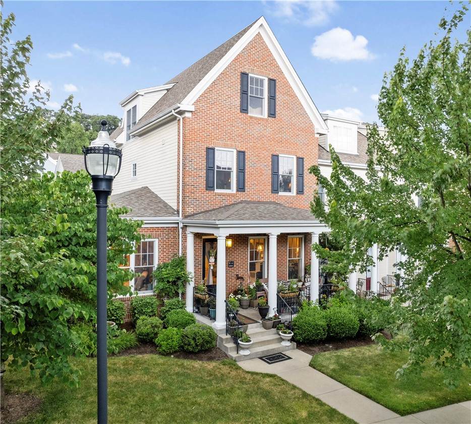 1641 Overton Ln - Photo 1