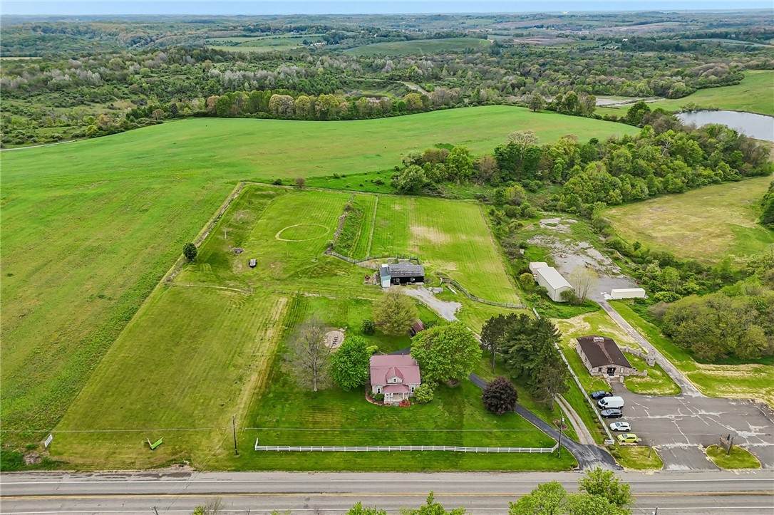 1636 Perry Highway - Photo 1