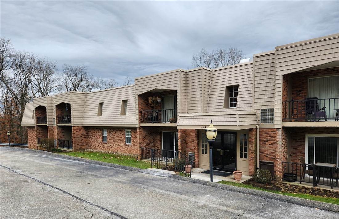 609 Calais Dr - Photo 1
