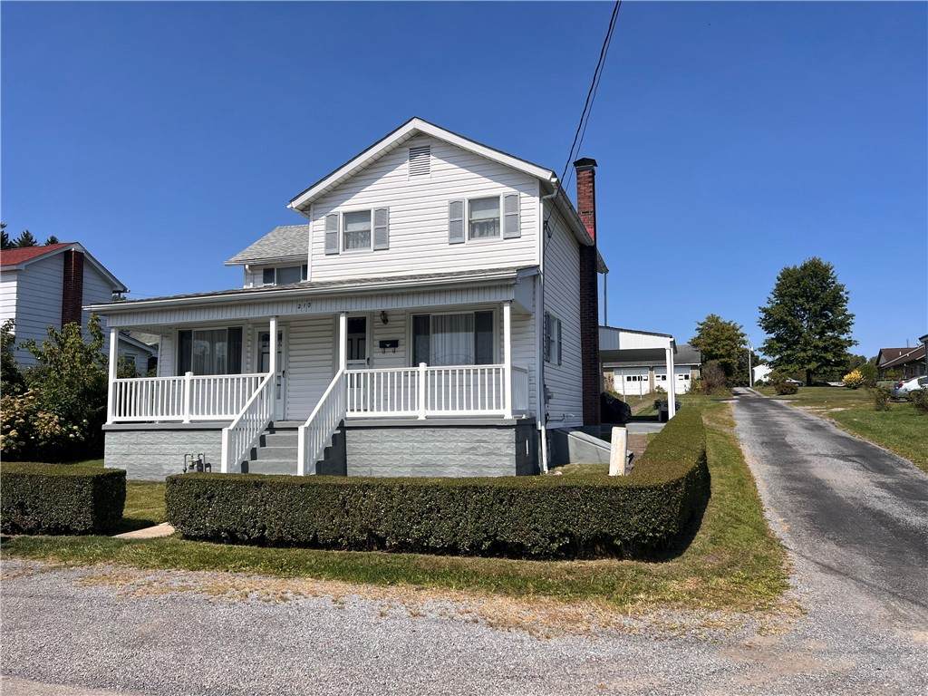 210 Perry St - Photo 1