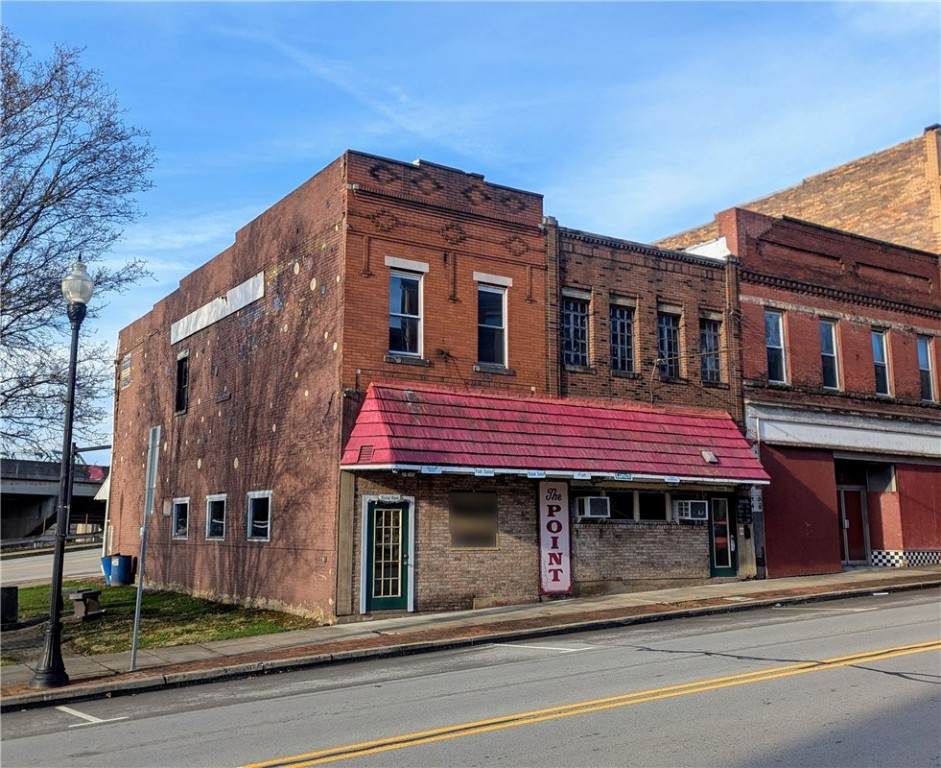 124 Brighton Ave - Photo 1