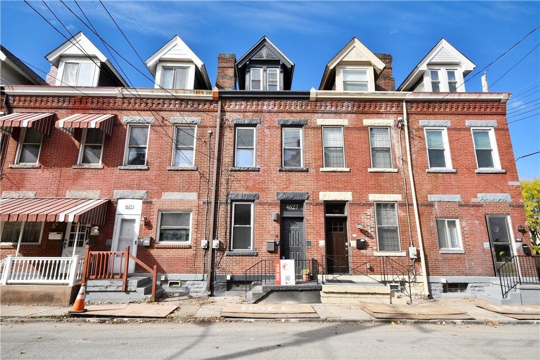 4627 Plummer Street - Photo 1