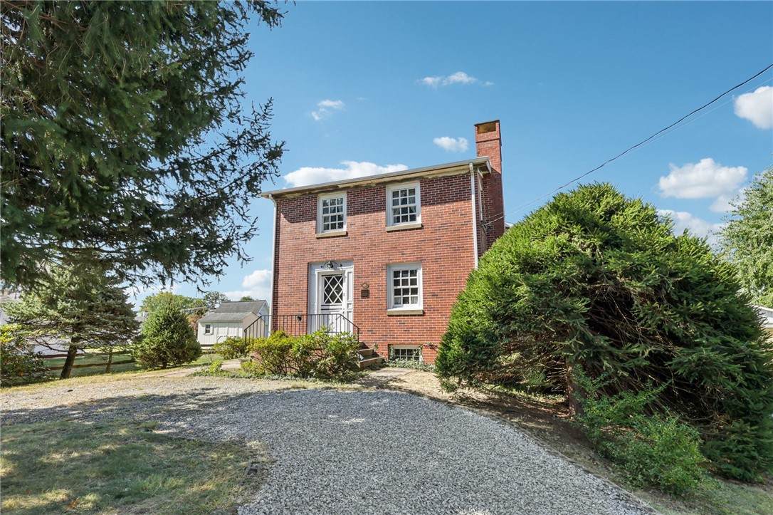 332 Richmond St - Photo 1