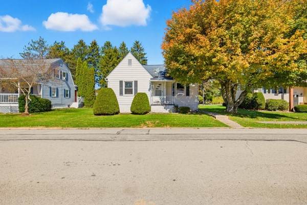 344 Garrett St - Photo 1