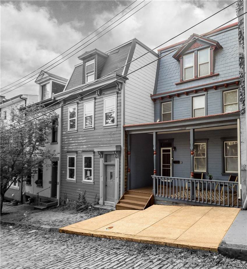 1207 Linden Place - Photo 1