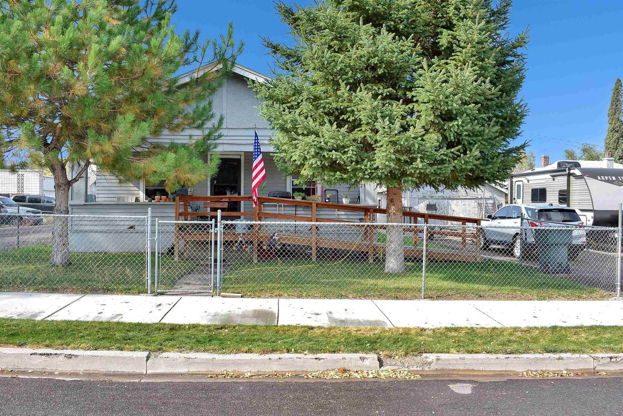226 Greeley - Photo 1