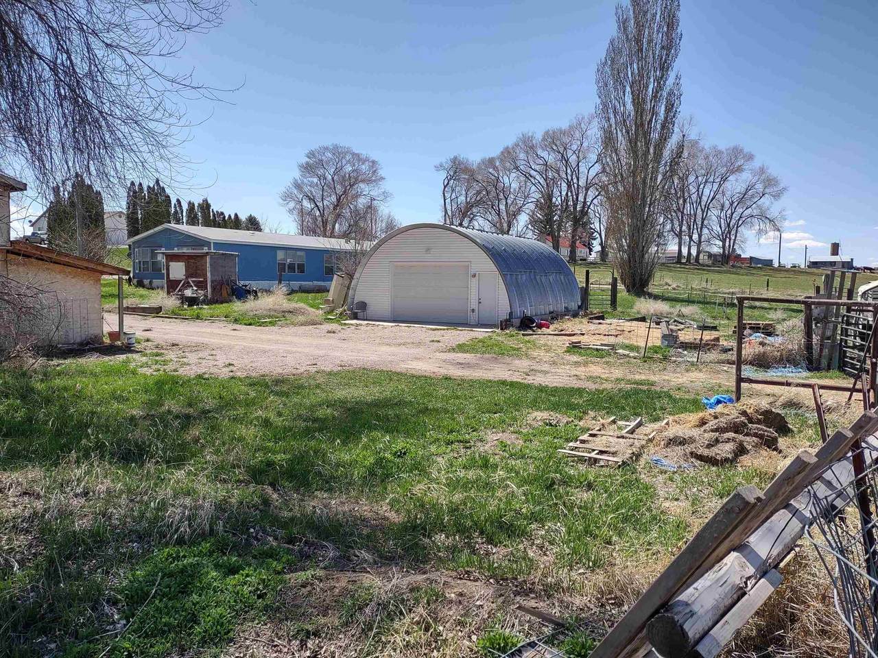 327 Cutshalts - Photo 1