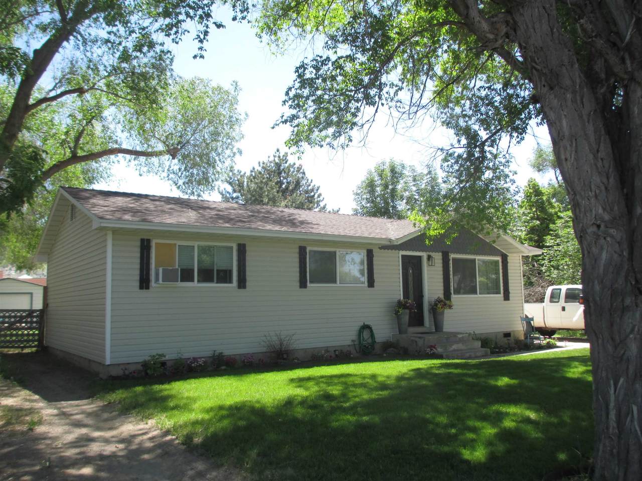 301 Main - Photo 1