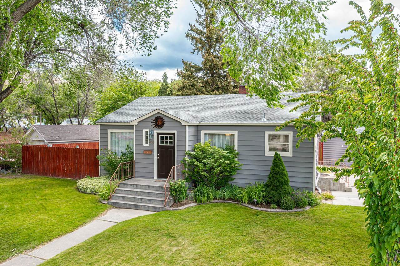 435 Crescent - Photo 1