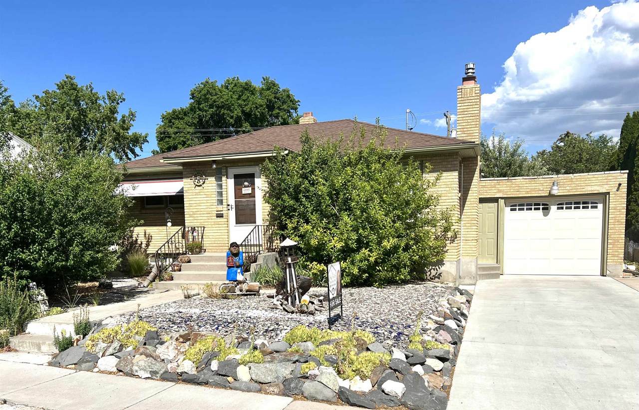 338 Franklin Ave - Photo 1