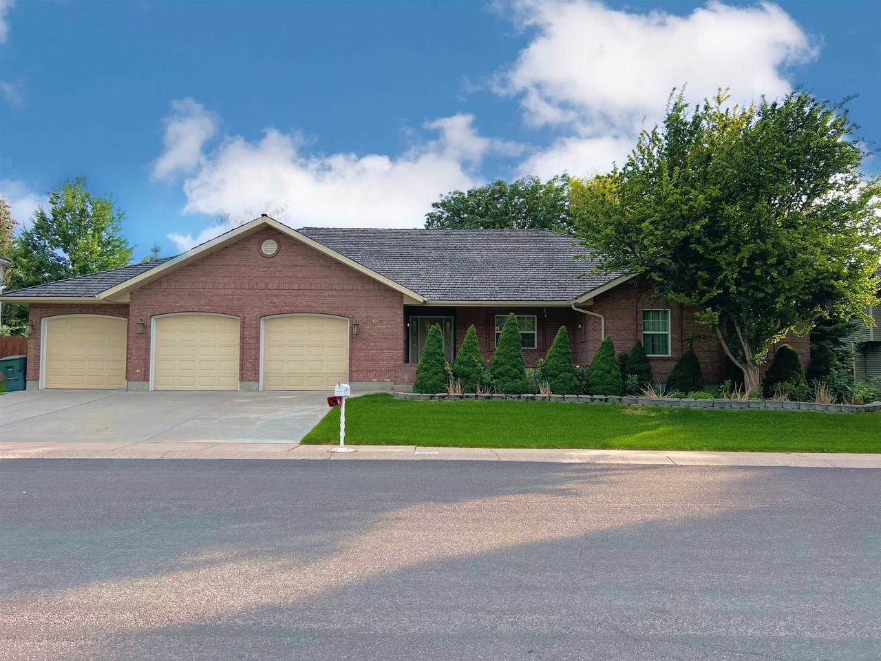6275 Fruitwood - Photo 1