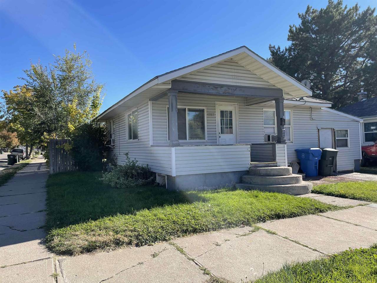 1257 Fremont - Photo 1
