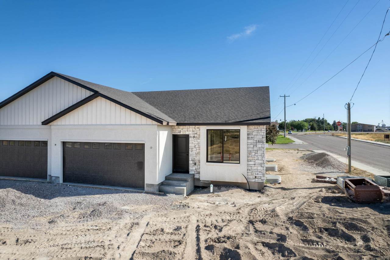 318 Lakeview Blvd - Photo 1