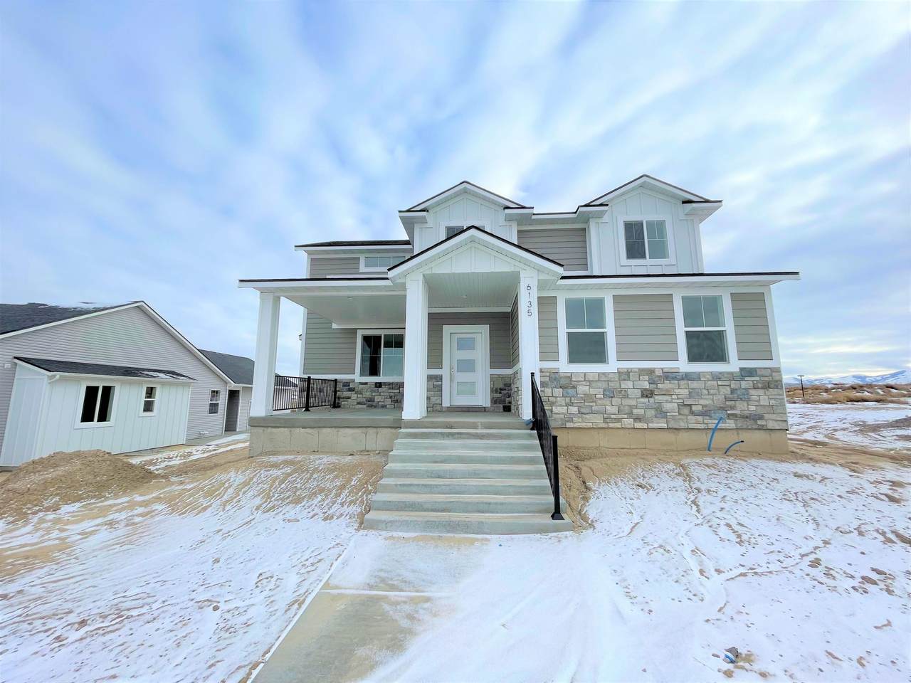 6135 Beacon Lane - Photo 1
