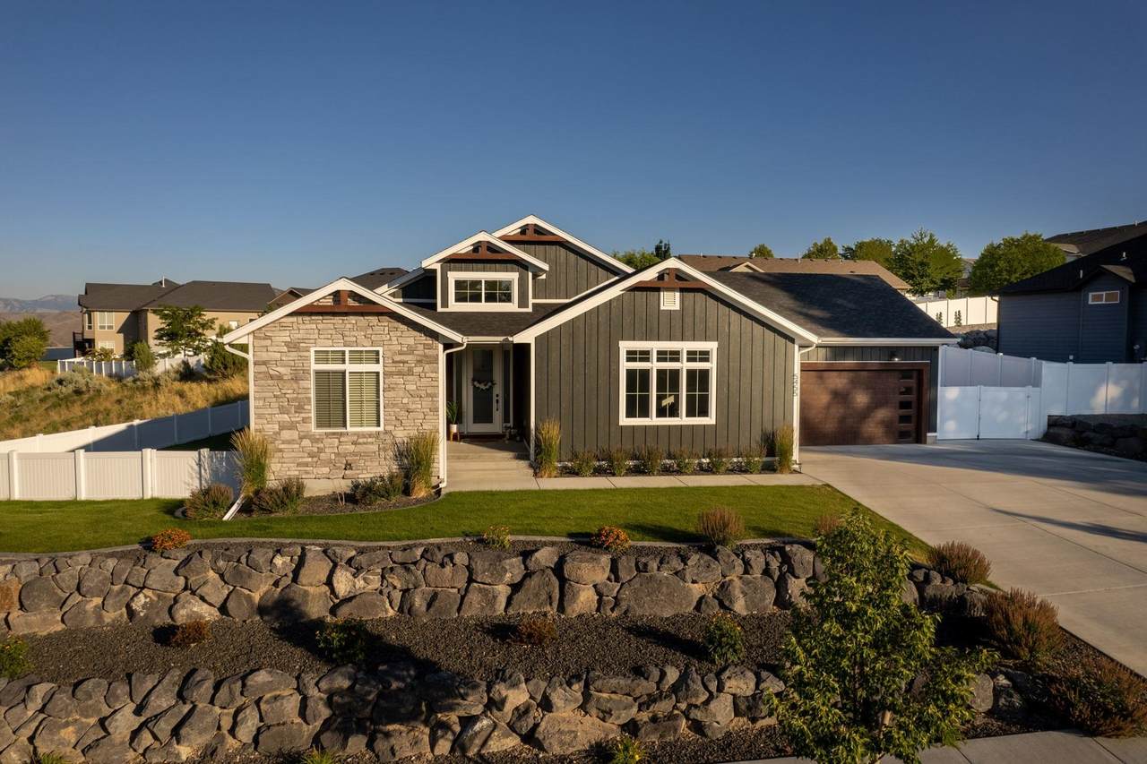 5455 Country Club Dr - Photo 1