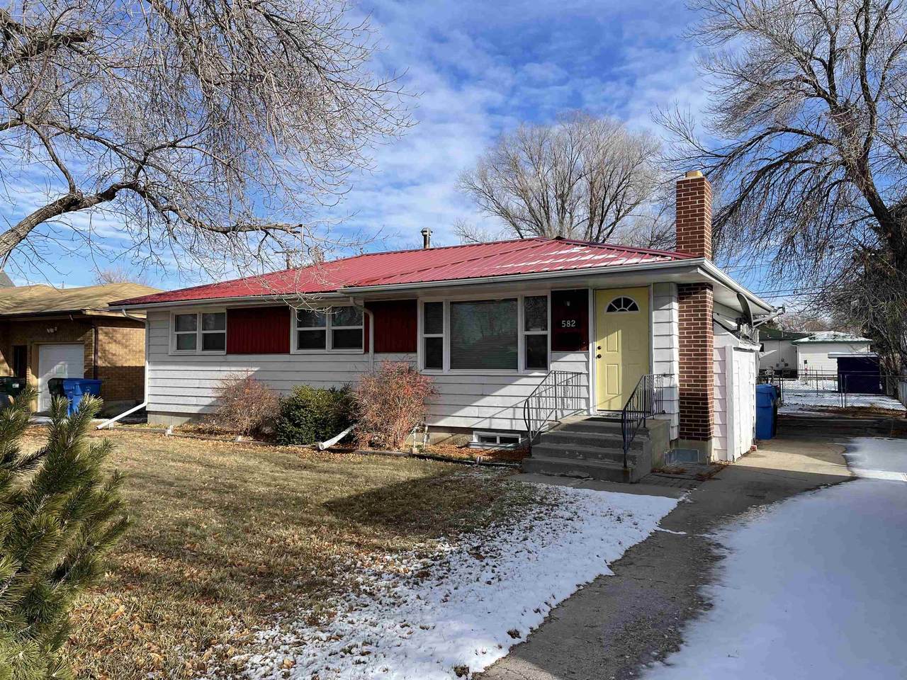582 Moreland - Photo 1