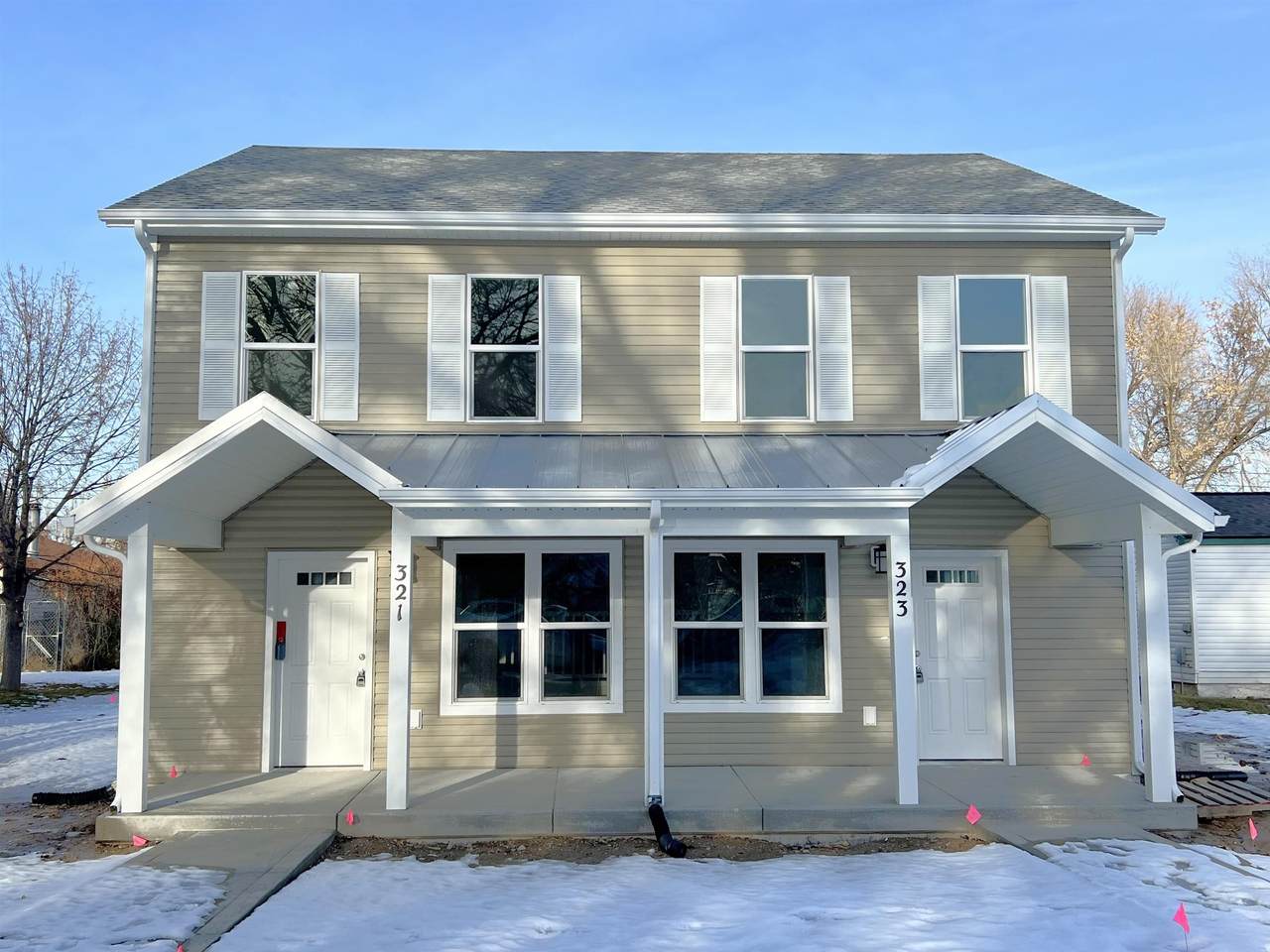 323 Monroe - Photo 1