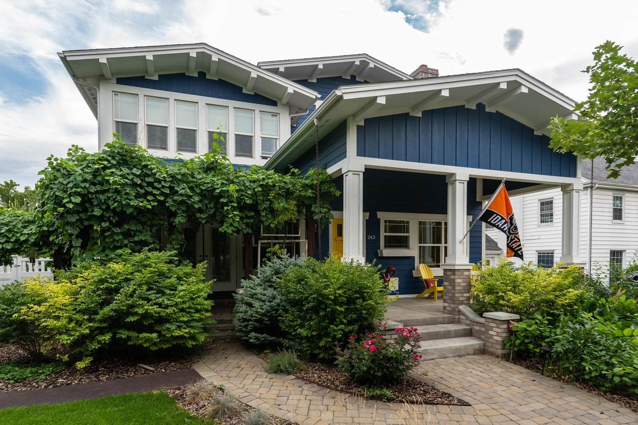 243 8th Avenue - Photo 1