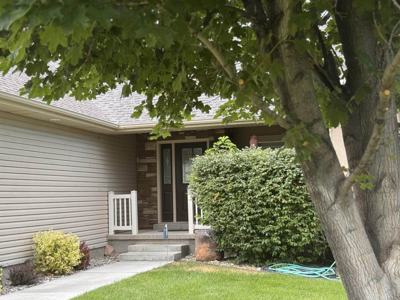 3921 154 N - Photo 1