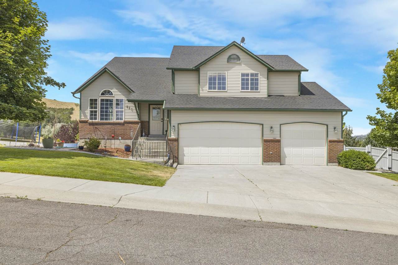 850 Spyglass Point - Photo 1