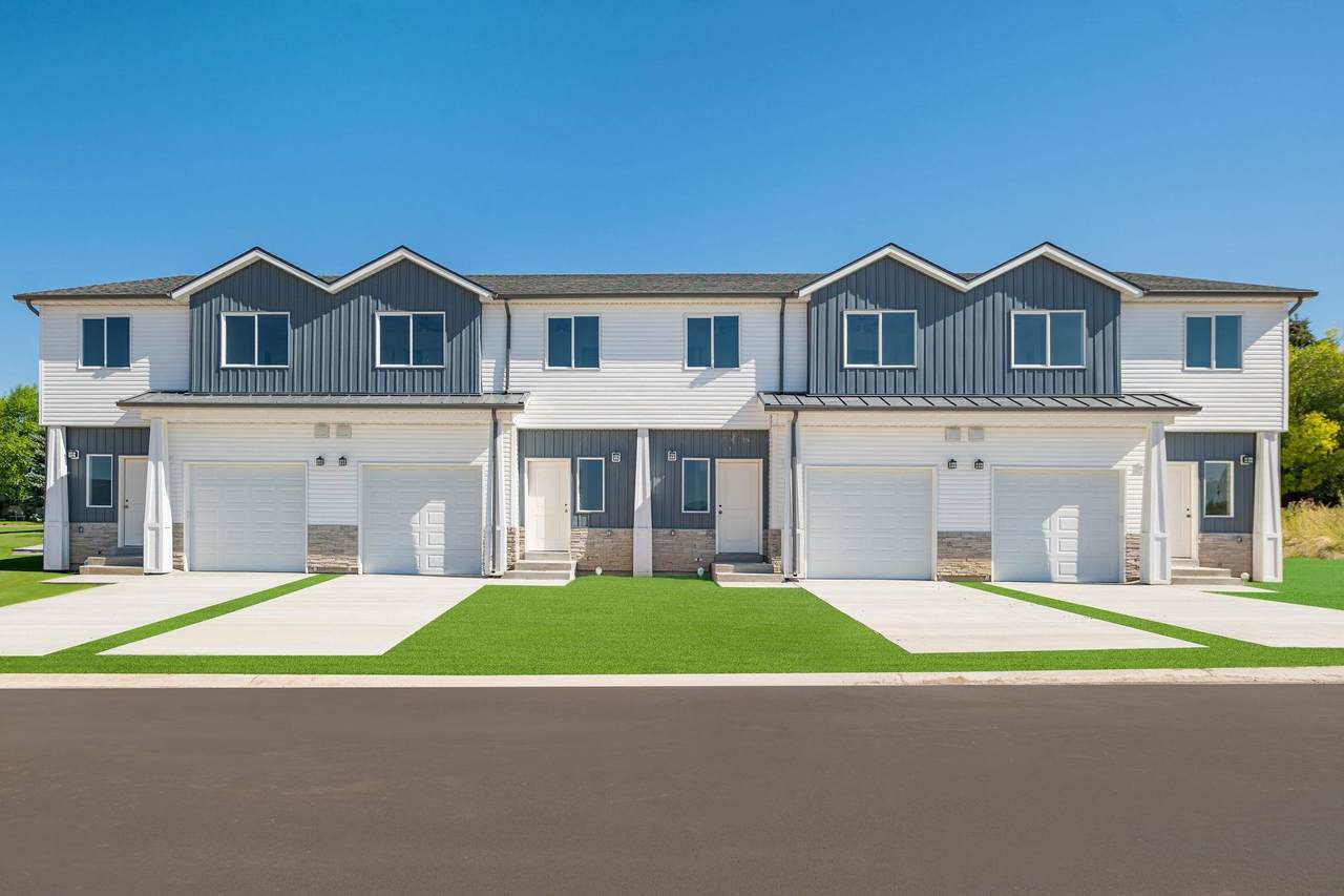 811 Highland Way - Photo 1