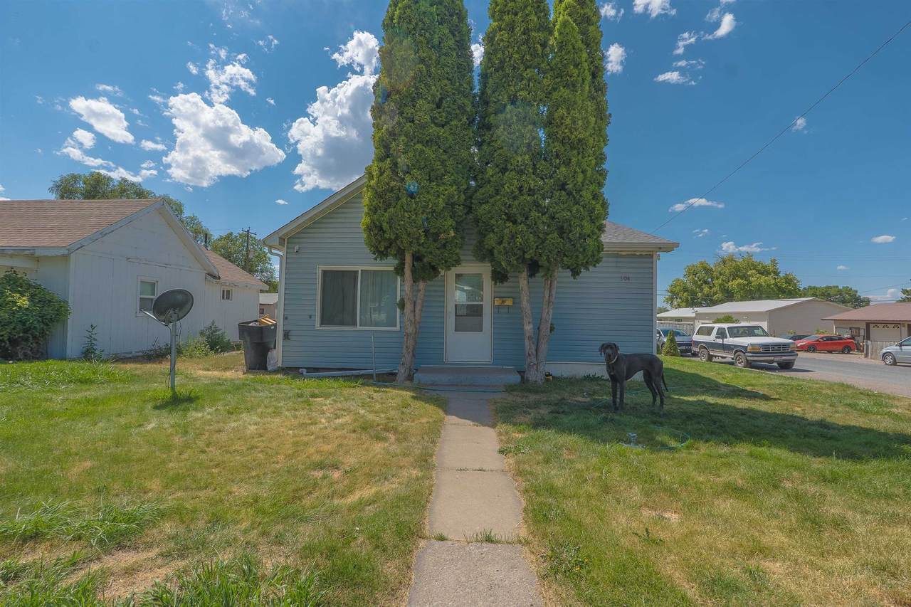304 Lincoln St - Photo 1