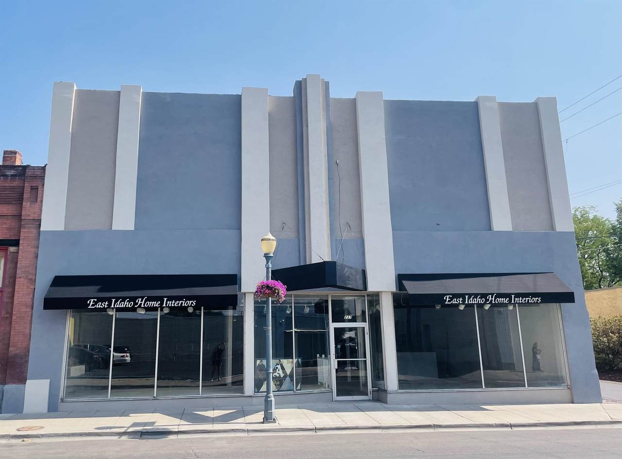 237 Center - Photo 1