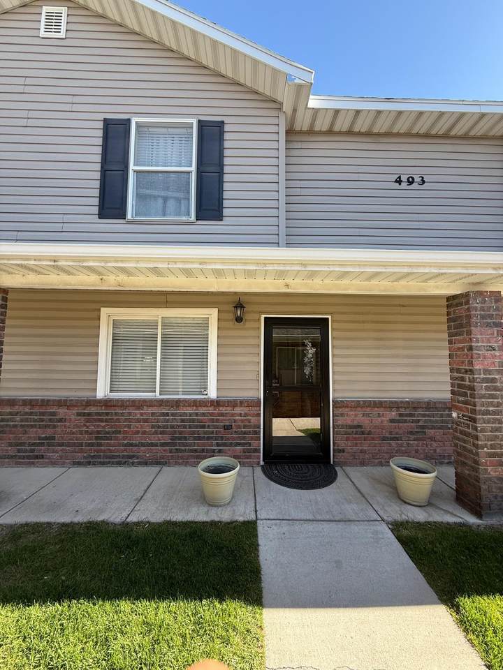 493 Raven Way Unit B - Photo 1