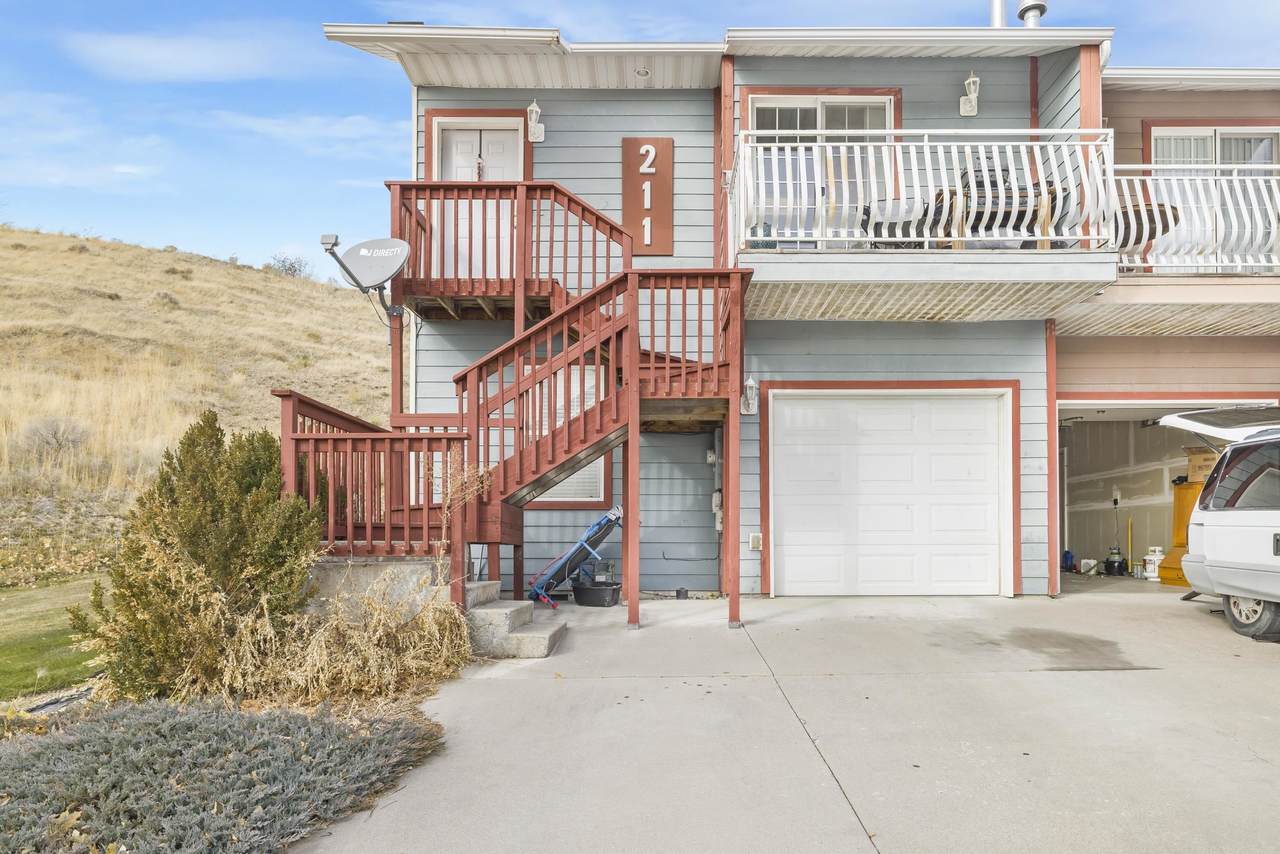 211 La Valle Strada - Photo 1