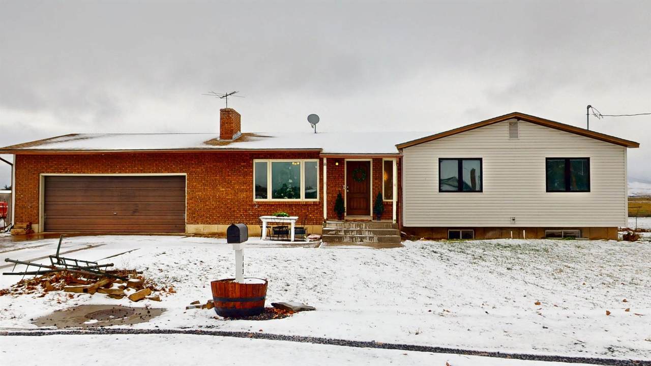 143 800 W - Photo 1