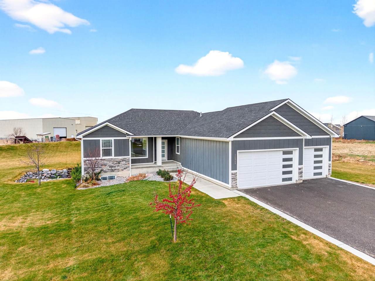 10869 Cumberland - Photo 1