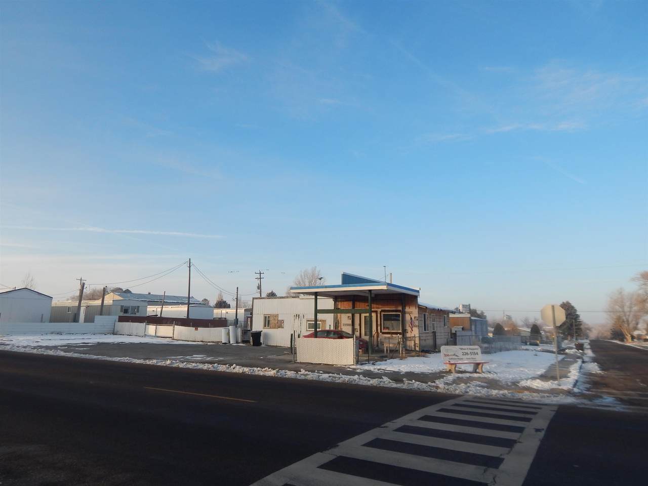 404 Lincoln - Photo 1