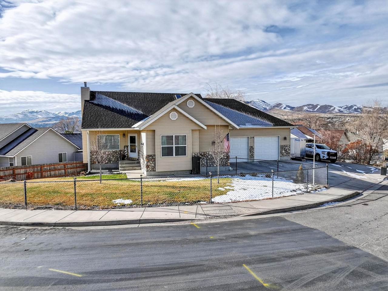 1279 Swisher - Photo 1