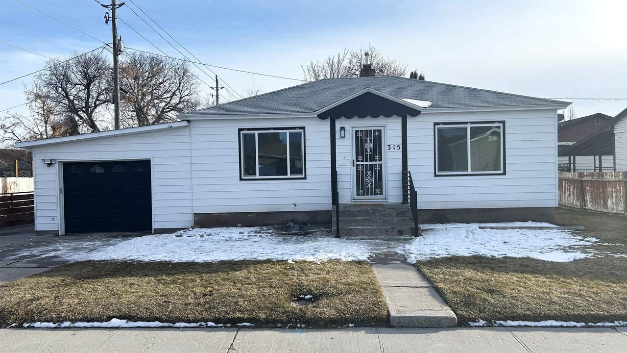 315 Pine - Photo 1