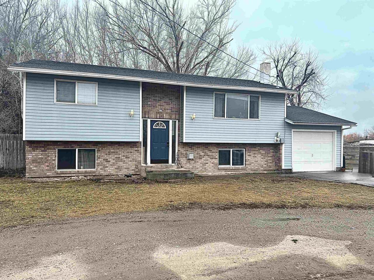 25 675 W - Photo 1