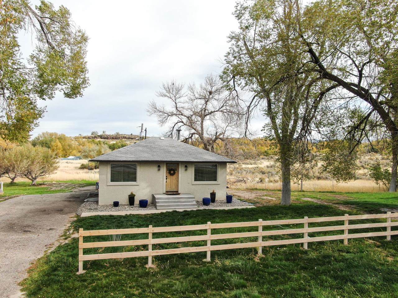 8728 Kraft Road - Photo 1