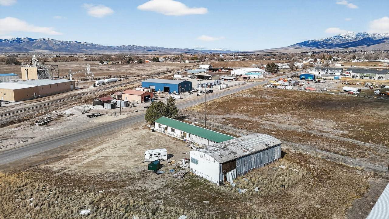 965 Old Highway 191 - Photo 1