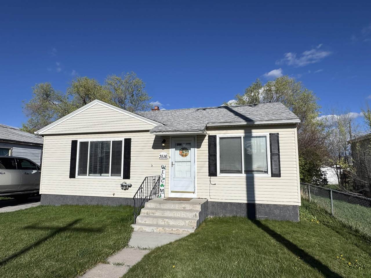 3516 Hawthorne Rd - Photo 1