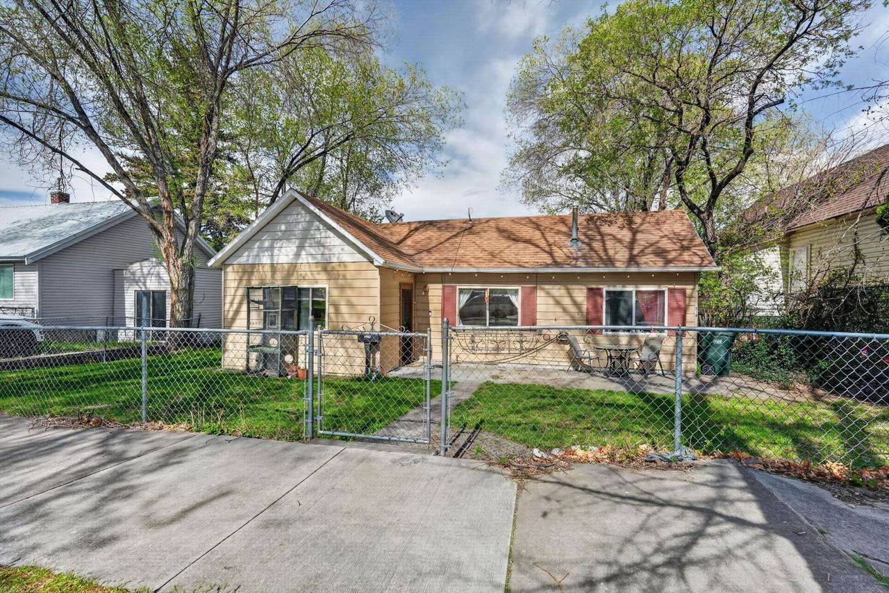 318 Johnson Ave - Photo 1