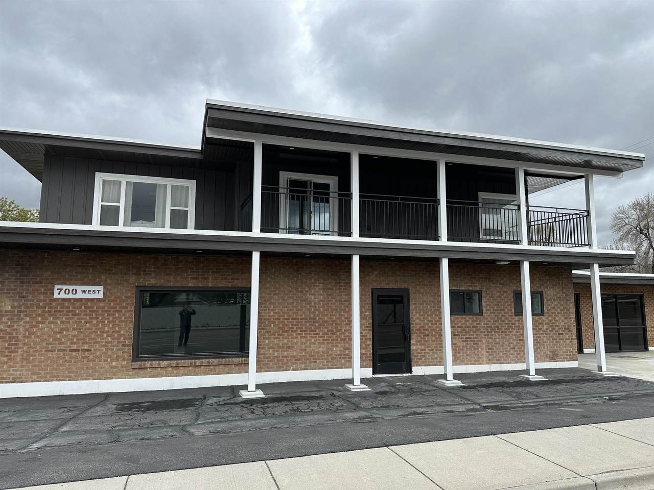 700 Alameda - Photo 1